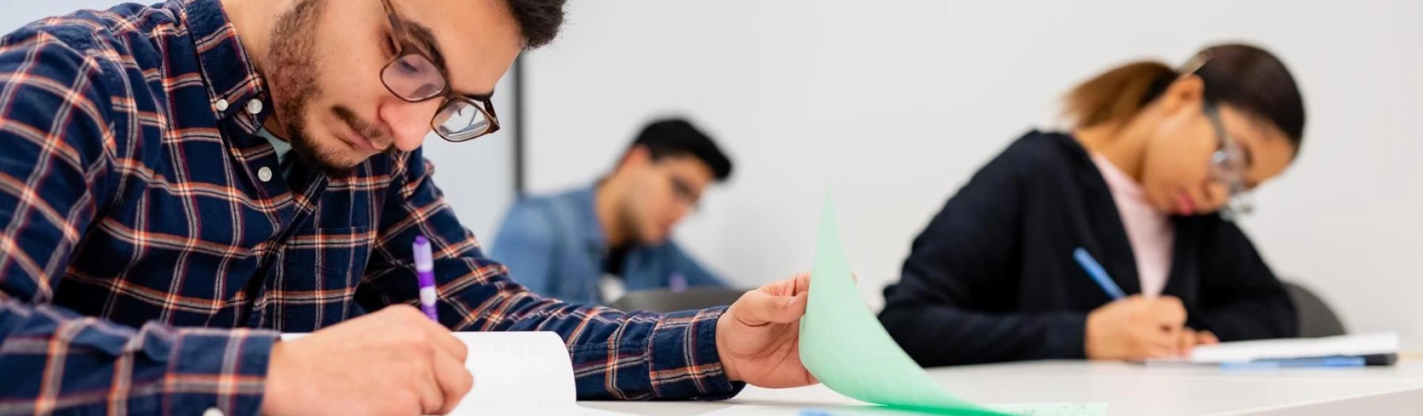 اختبار PTE في السعودية