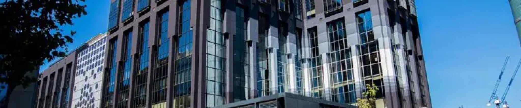 معهد انجلش باث - لندن