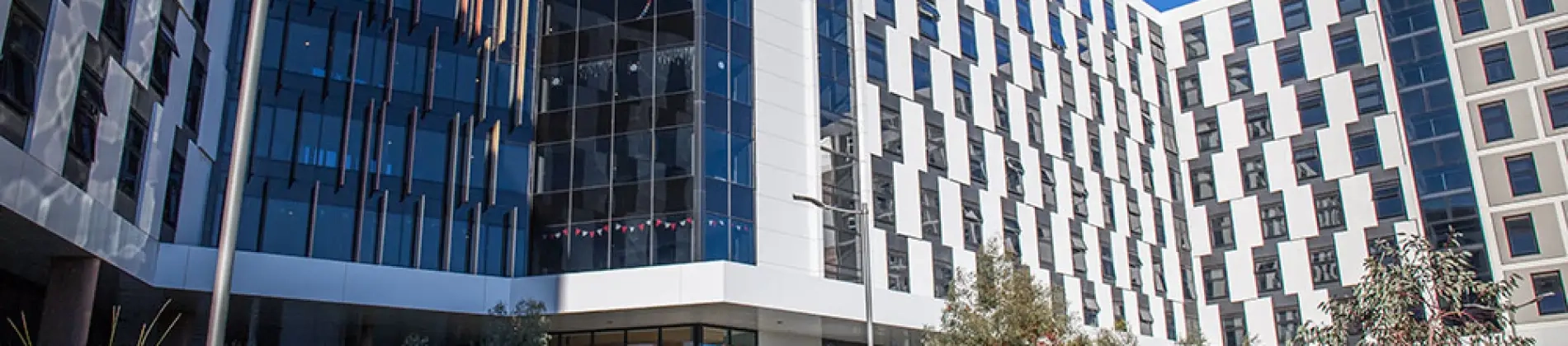 جامعة كانبيرا في أستراليا