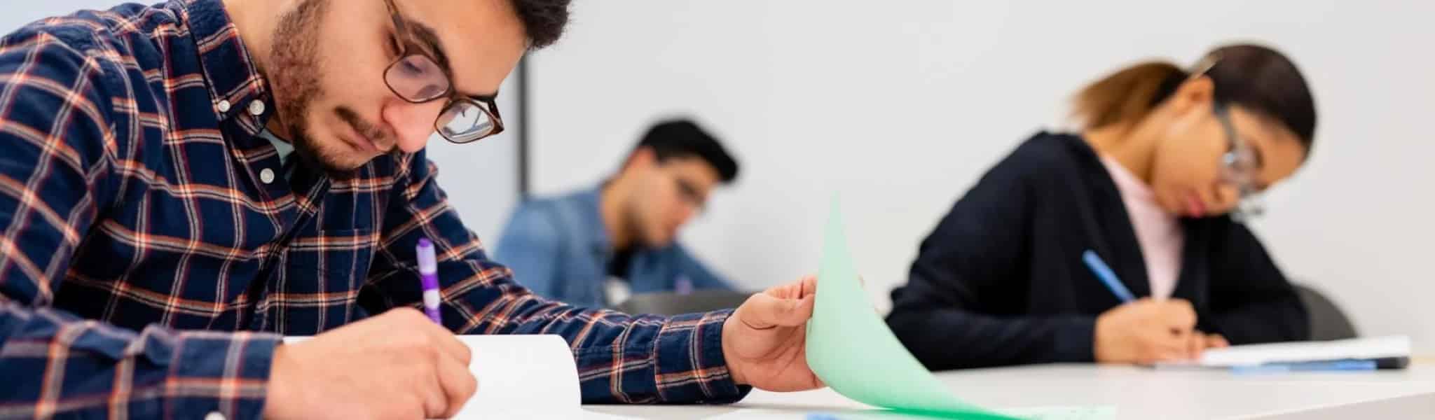 اختبار PTE في السعودية