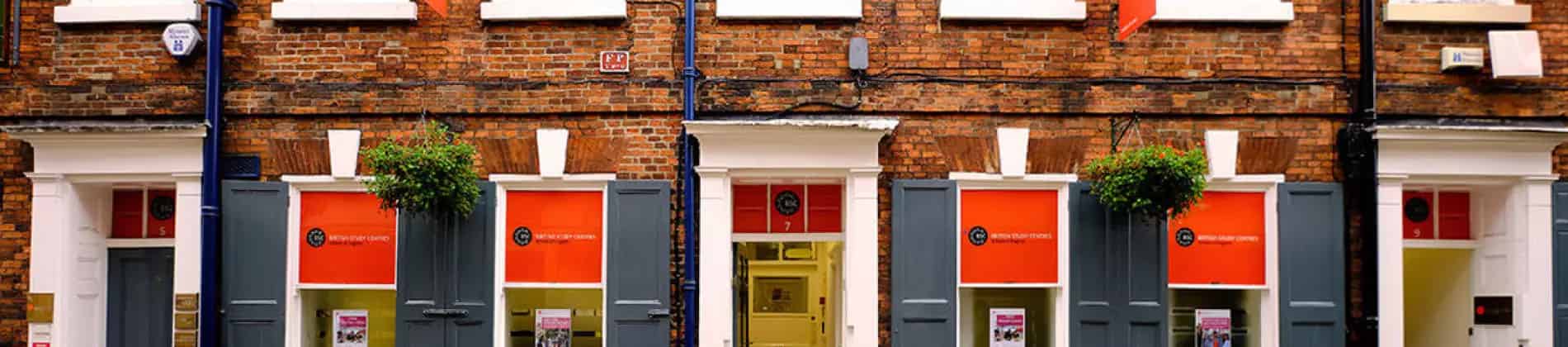 English for Tourism & Hospitality