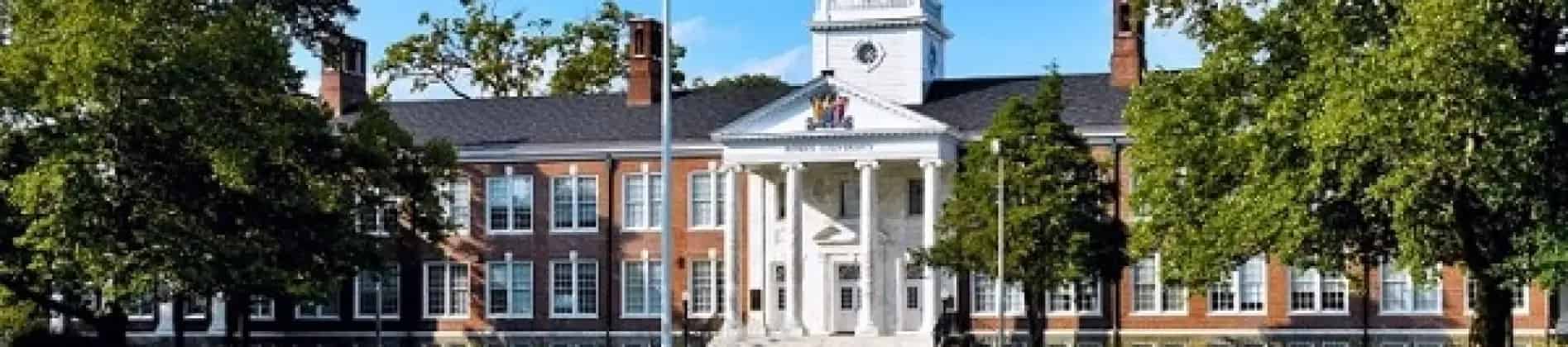 التعليم العالي: إداري