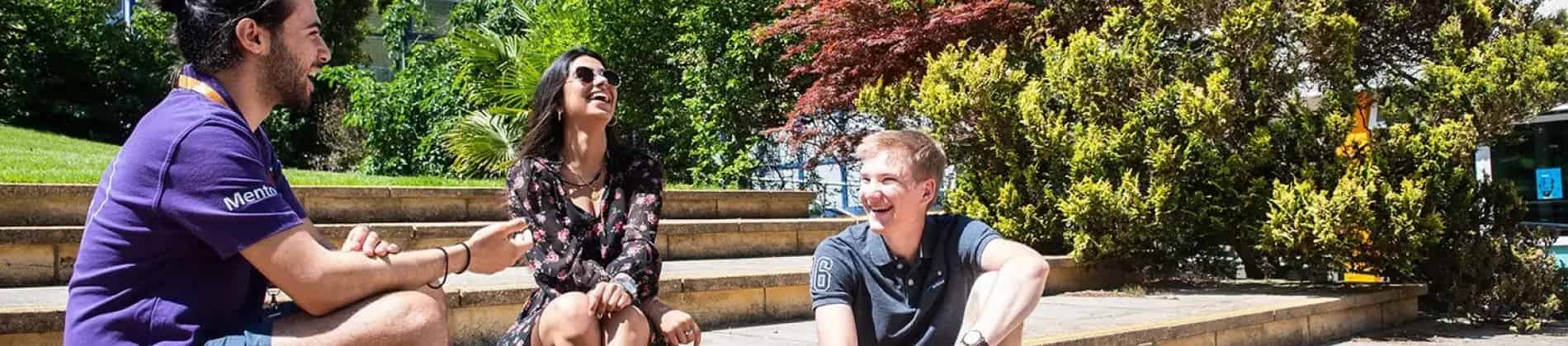 الطيران الدولي وإدارة المطارات البكالوريوس (مع مرتبة الشرف)، مع التنسيب