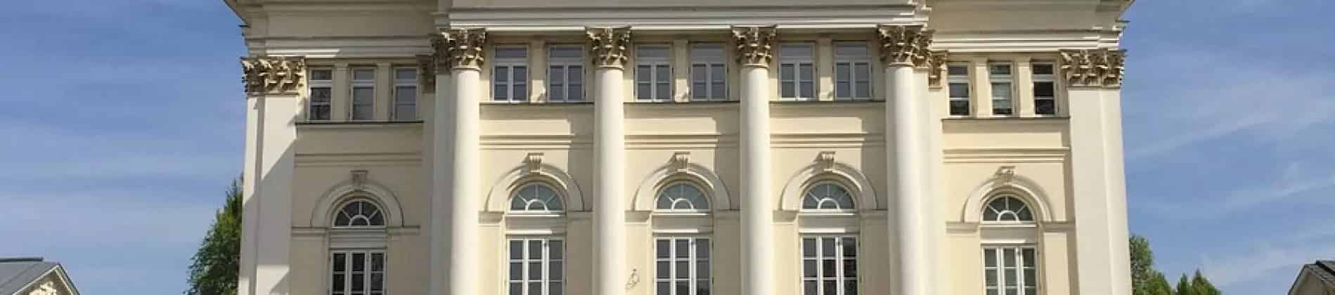 دراسات اللغة الإنجليزية