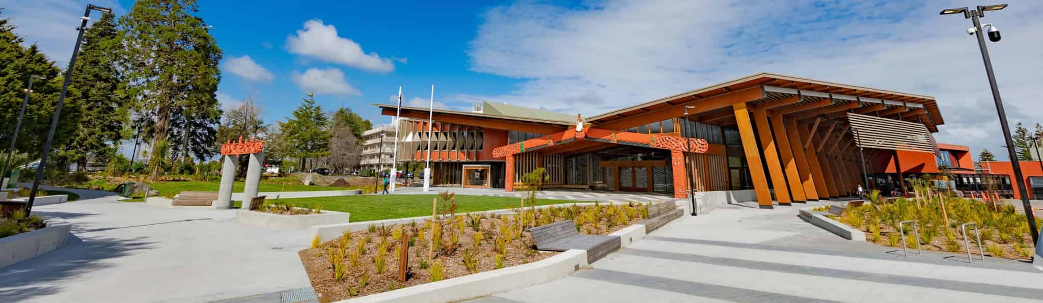 منحة دولية لطلاب HANU