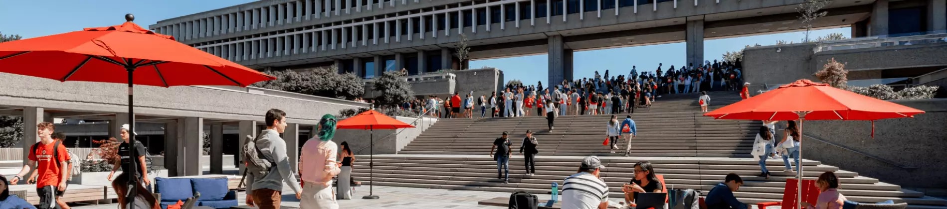 جامعة سايمون فريزر في كندا