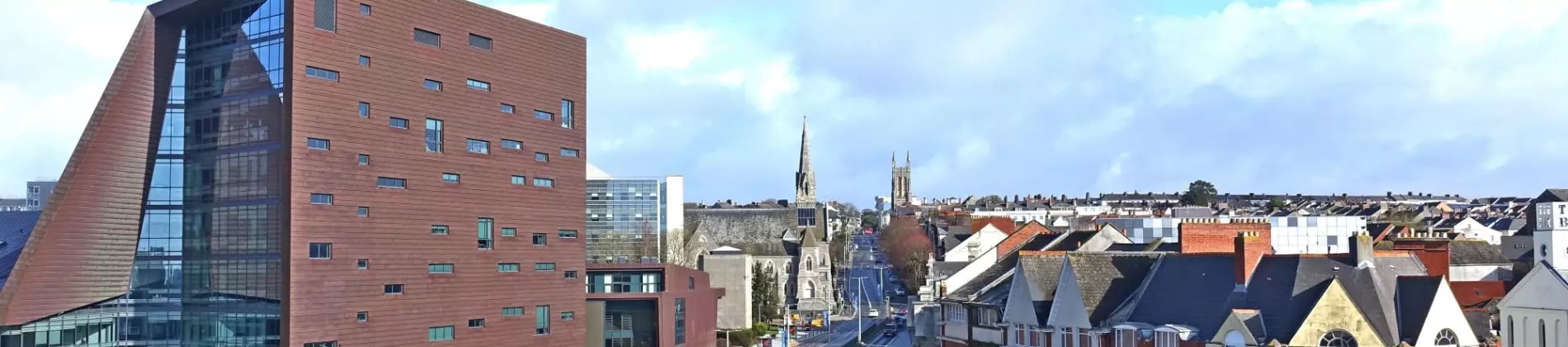 جامعة بليموث في بريطانيا