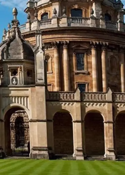 جامعة أكسفورد في بريطانيا جامعة أكسفورد في بريطانيا