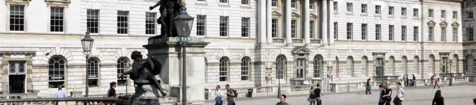 كلية كينجز لندن في بريطانيا