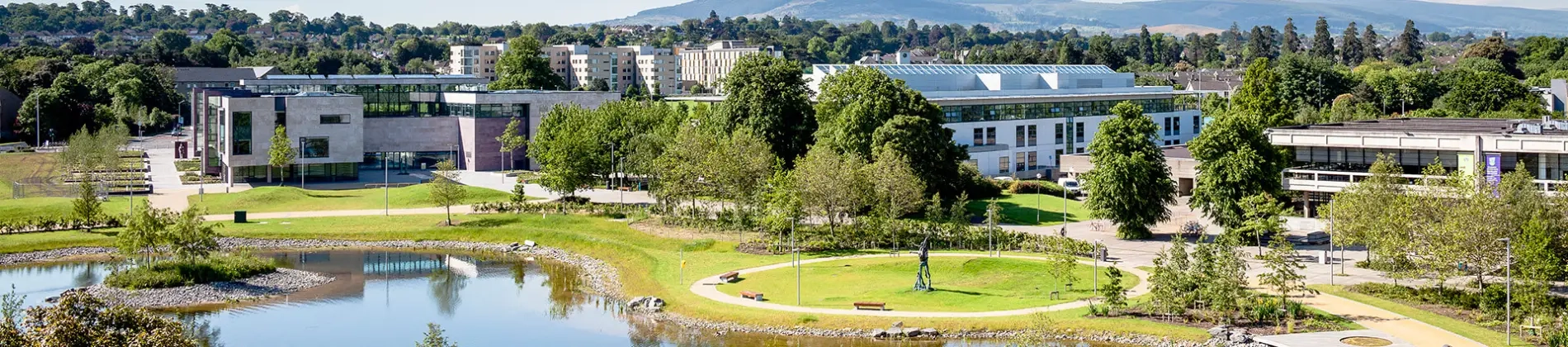 كلية دبلن الجامعية في أيرلندا كلية دبلن الجامعية في أيرلندا