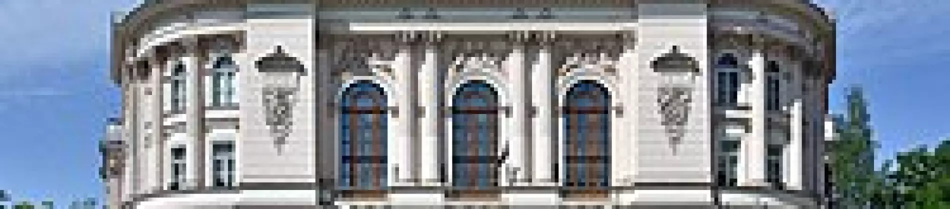 جامعة وارسو للتكنولوجيا في بولندا